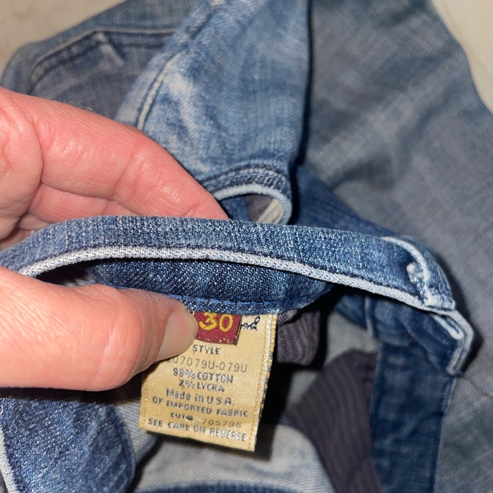 Pre- Loved - image 3